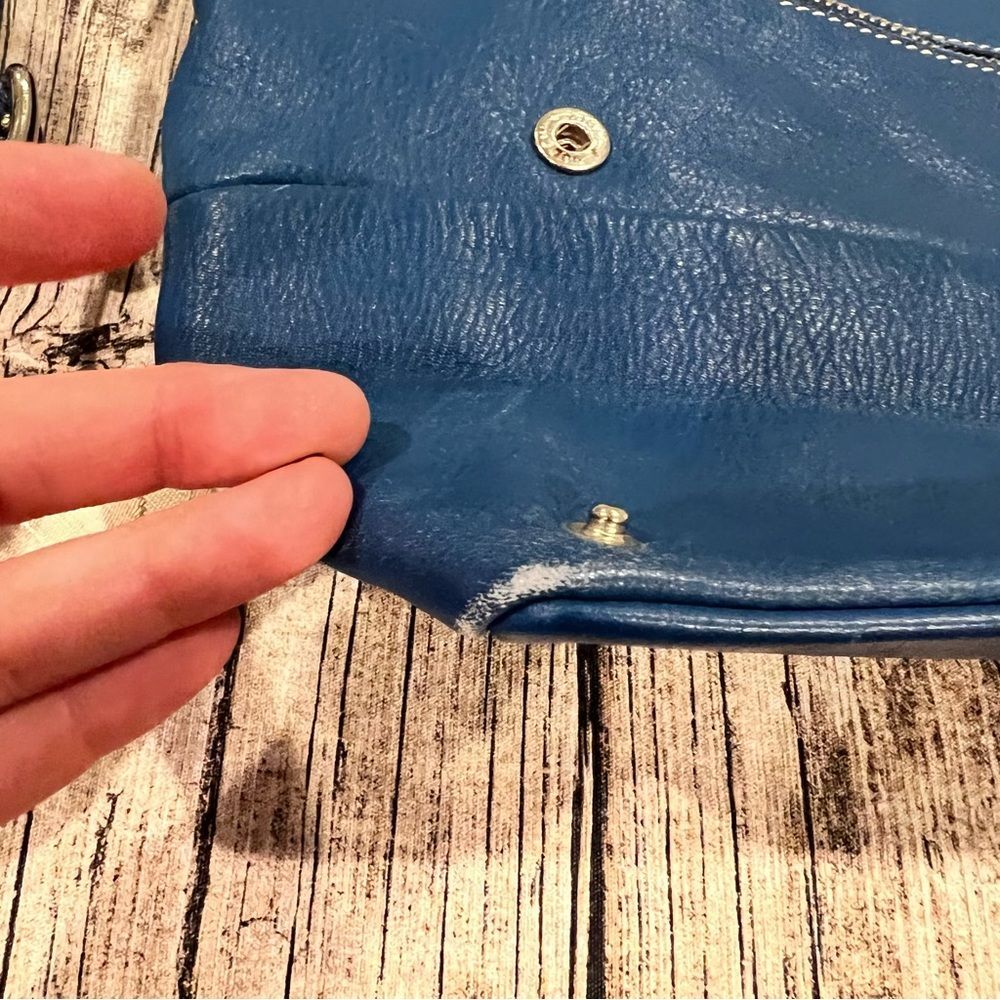 Arcadia blue leather crossbody handbag - Picture 8 of 12
